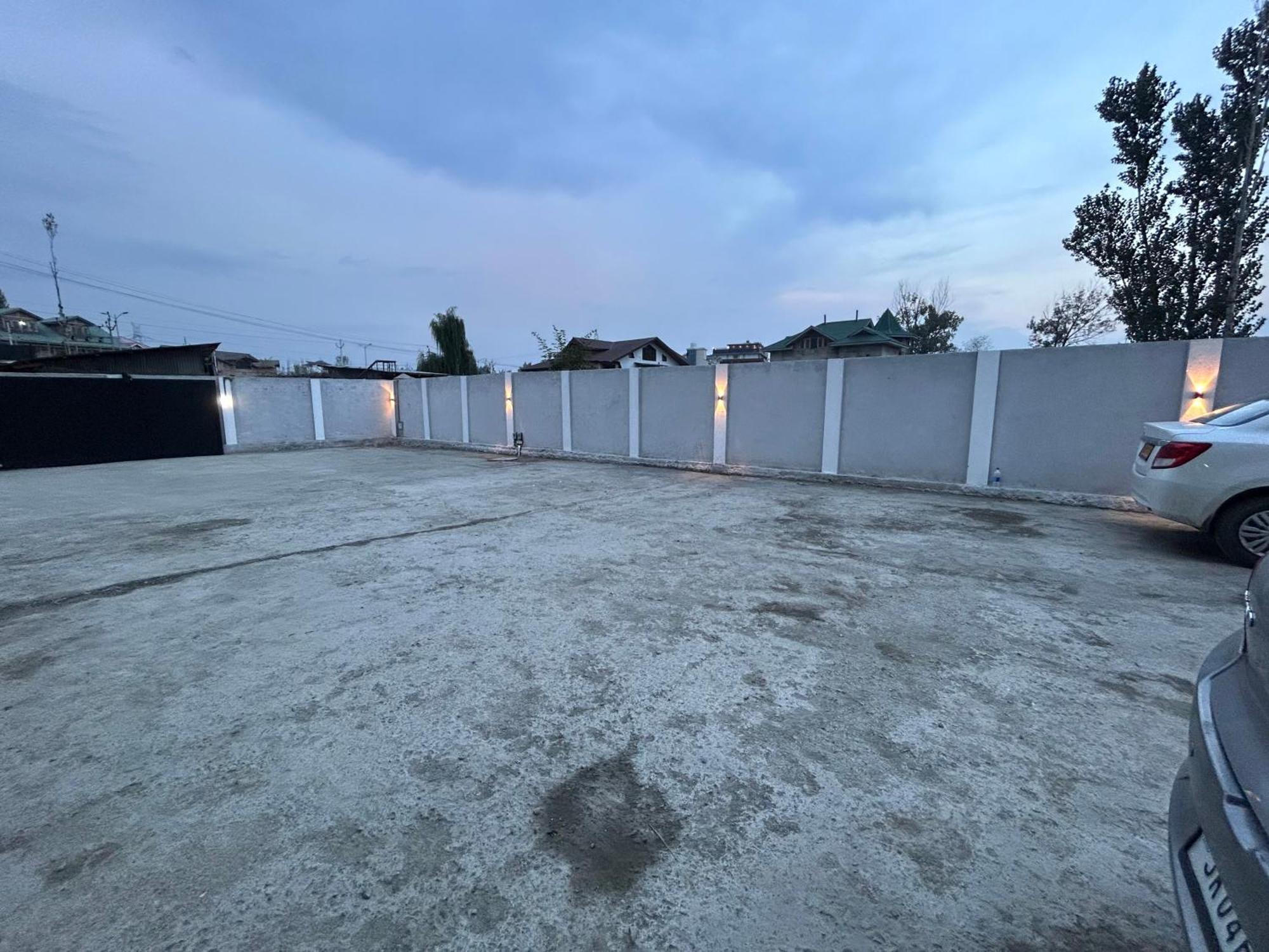 Hotel Fair Mount, Airport Road, Humhama Srinagar Exterior foto